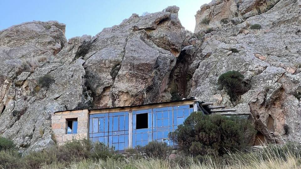 Casita de Cristal y Cascada Doña Elba