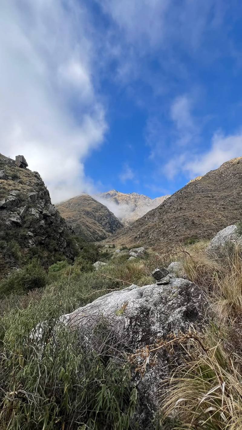 Los Chorros - quebrada con nubes