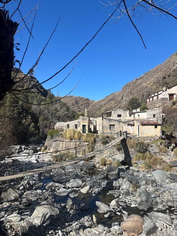 Trekking Pueblo Escondido + Salto del Tigre